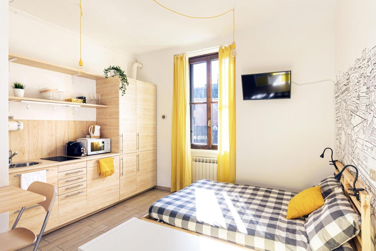 A Yellow Touch - Modern Studio In Isola Milano ภายนอก รูปภาพ