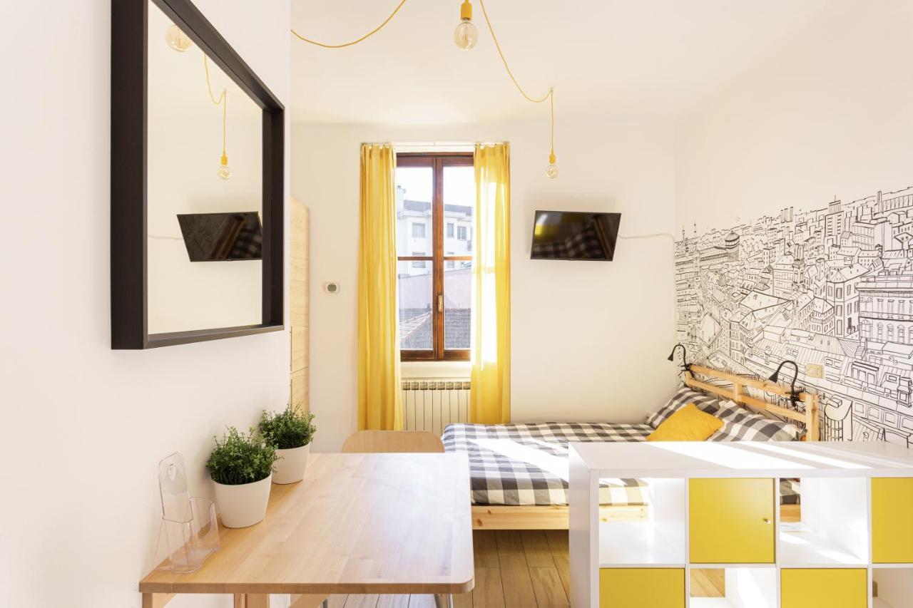 A Yellow Touch - Modern Studio In Isola Milano ภายนอก รูปภาพ