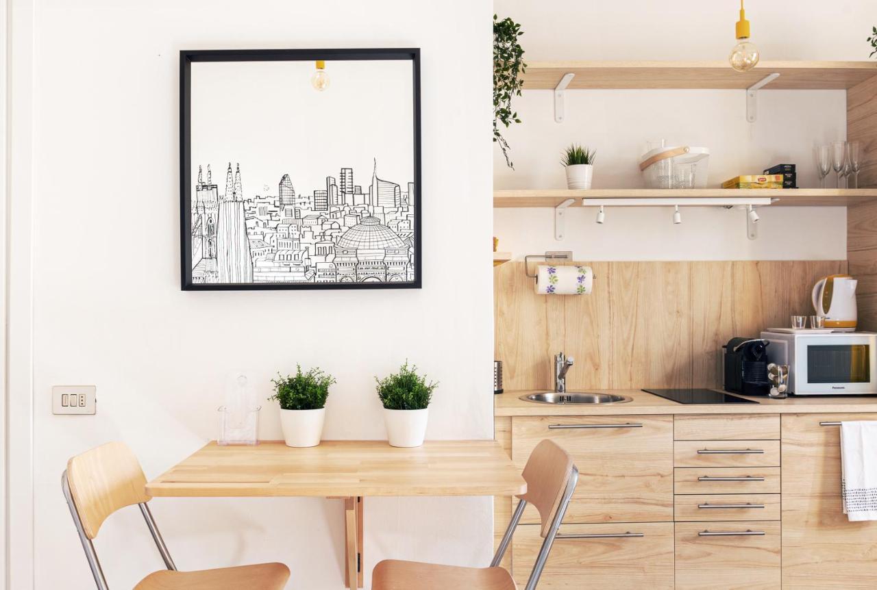 A Yellow Touch - Modern Studio In Isola Milano ภายนอก รูปภาพ